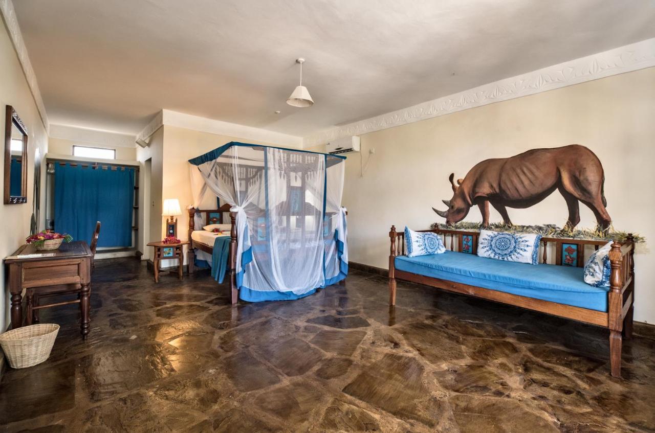 Отель Jumbo Club Ватаму Экстерьер фото