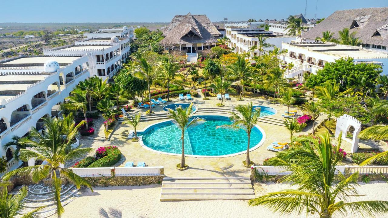 Отель Jumbo Club Ватаму Экстерьер фото